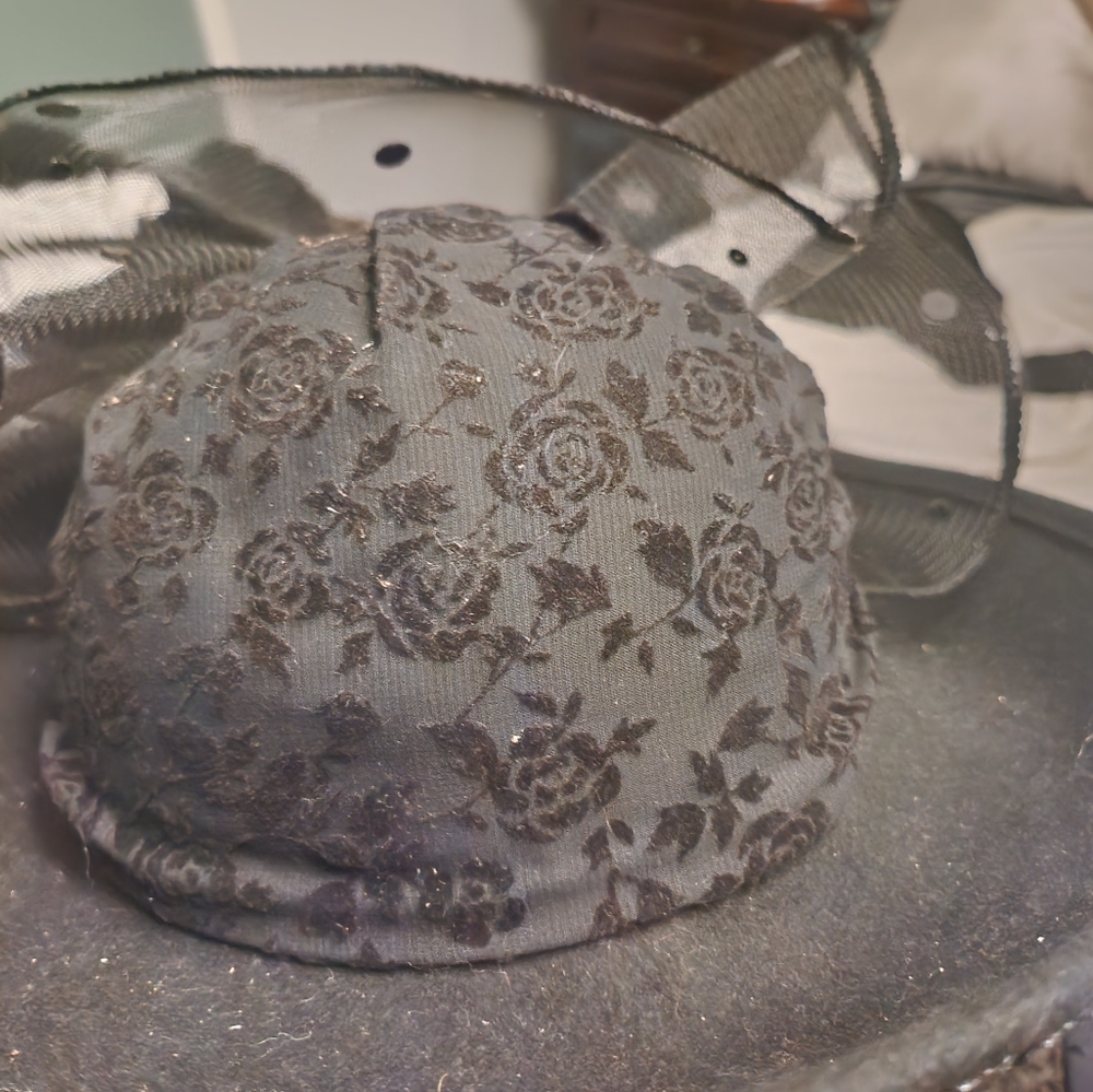 Hat church hat black w/ bow